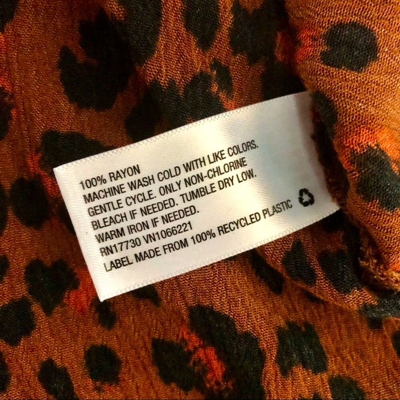 Mossimo Animal Print Leopard Cold Shoulder Top Rust Chocolate Brown Red Pink Med - Picture 7 of 8